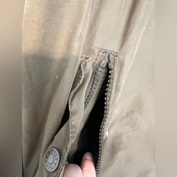 Guess Olive Green Lightweight Jacket with Relaxed Fit - Picture 8 of 15